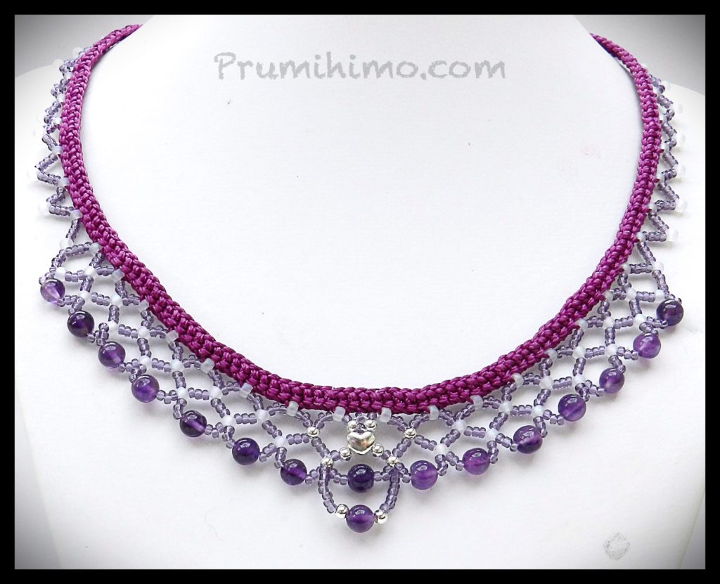 beadwork-necklace-2